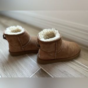 UGG Classic Mini Chestnut
